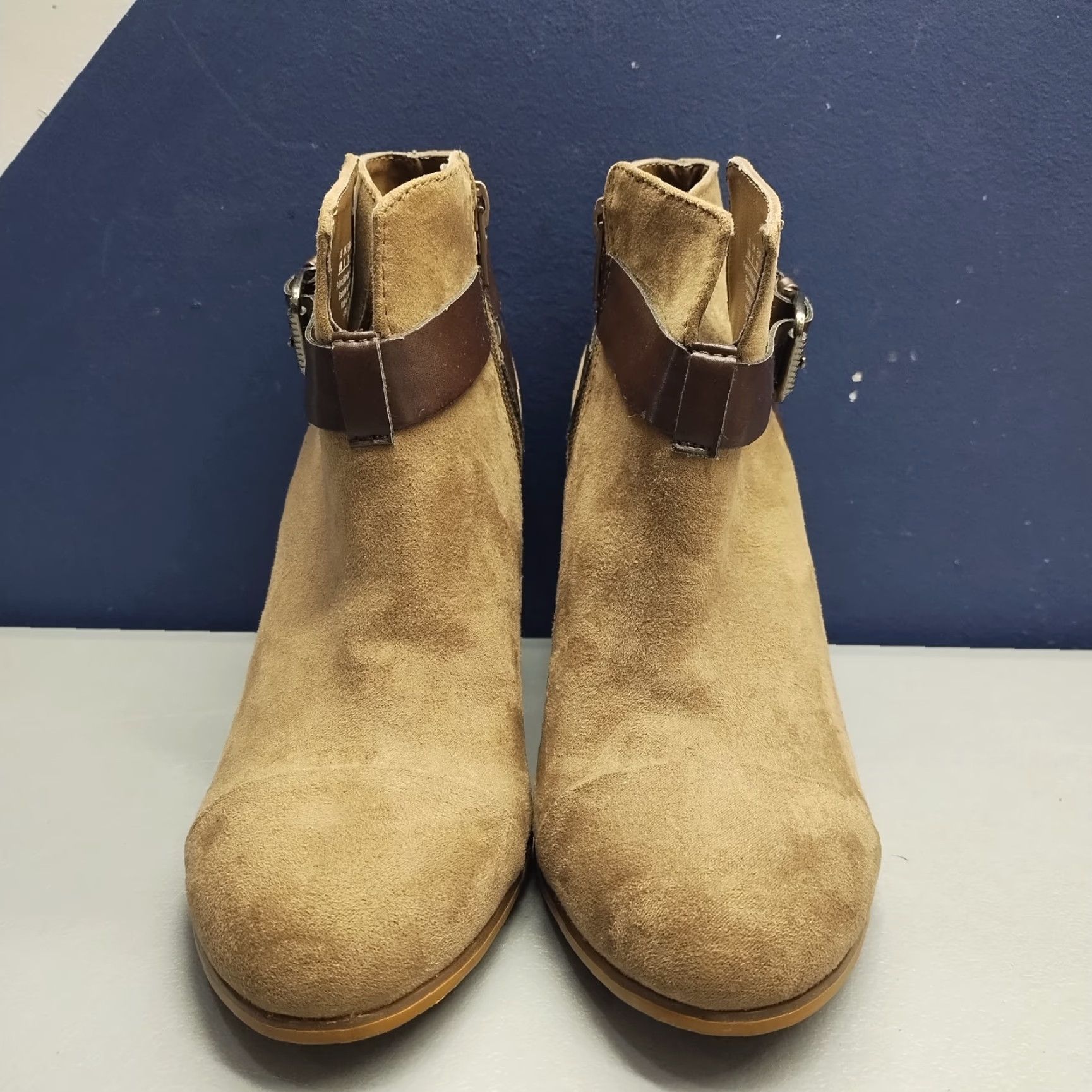 Vintage Carlos Santana Harvest Booties Womens Size 8M Brown Casual Block Heel Side Zip Boots Size US 8 / IT 38 - 2 Thumbnail