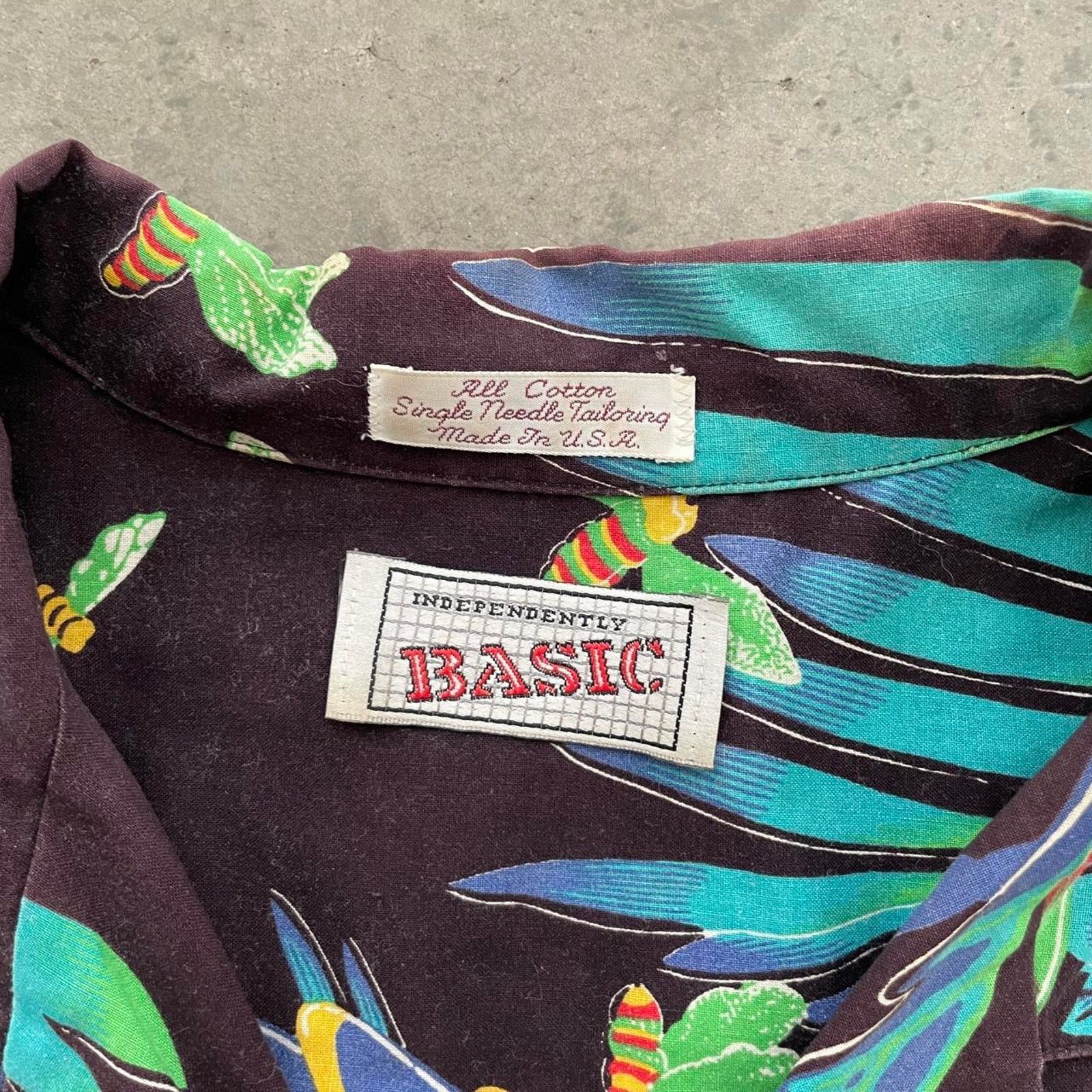 Vintage Vintage Independently Basic Black Hawaiian Shirt Size US L / EU 52-54 / 3 - 5 Thumbnail