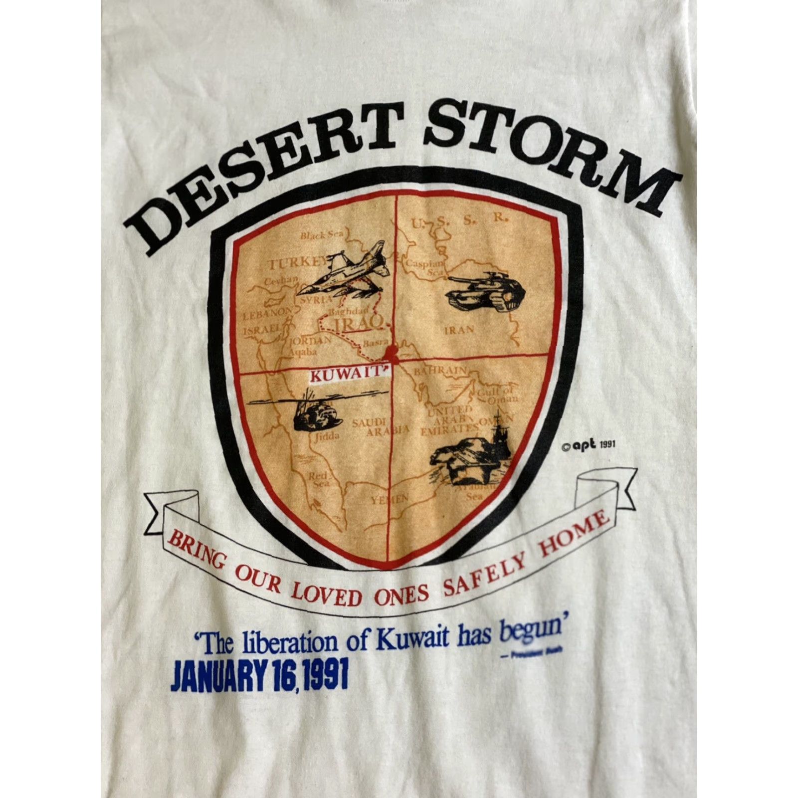 Vintage VINTAGE NOS Small Desert Storm Kuwait White Short Sleeve Tennessee T-shirt Mens Size US S / EU 44-46 / 1 - 6 Thumbnail