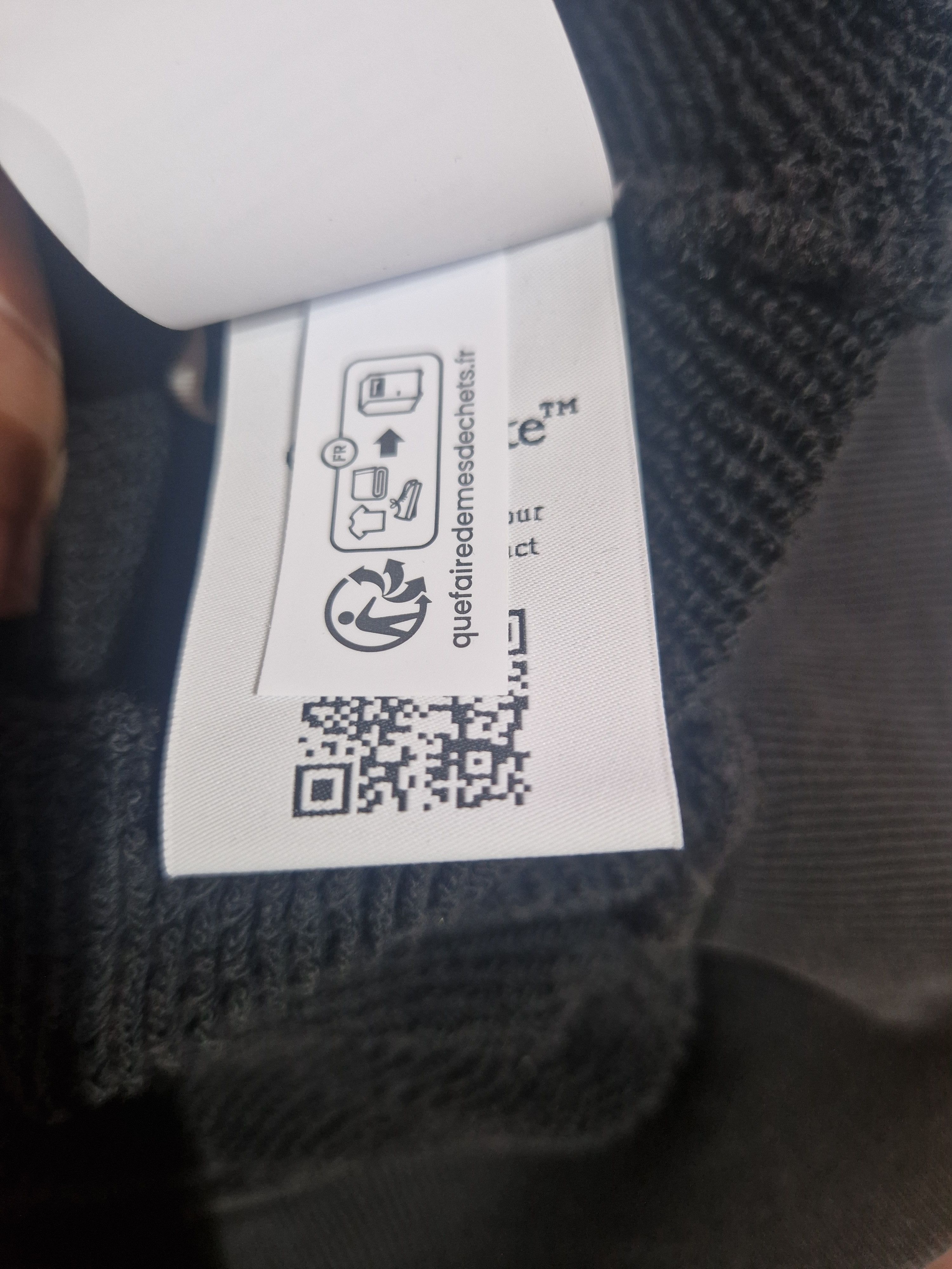 Off-White Bacchus Hoodie Size US S / EU 44-46 / 1 - 14 Thumbnail