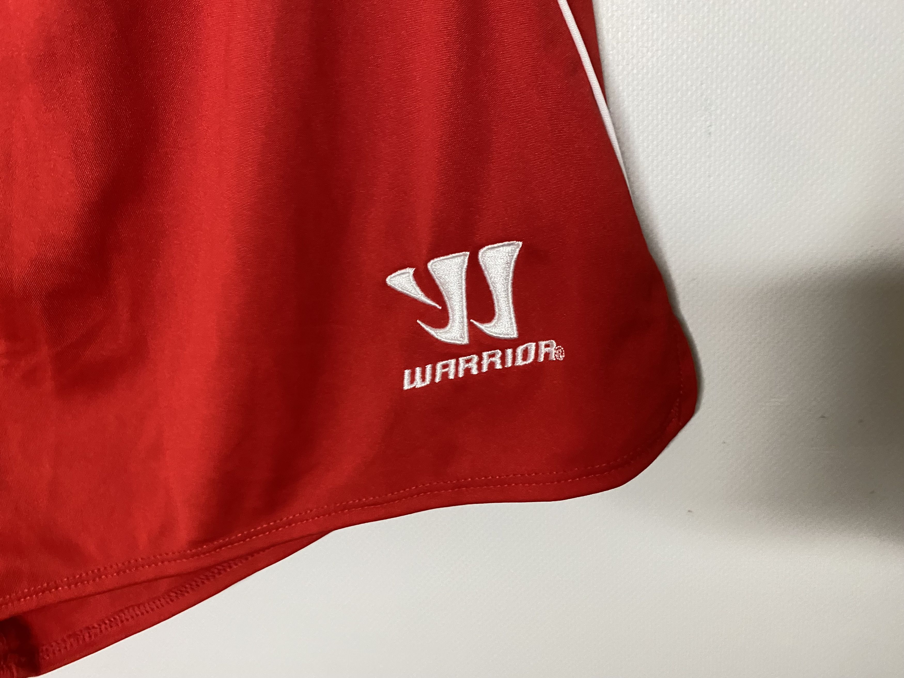 Warrior LIVERPOOL 2014 2015 HOME FOOTBALL SOCCER SHORTS WARRIOR Size US 36 / EU 52 - 5 Thumbnail