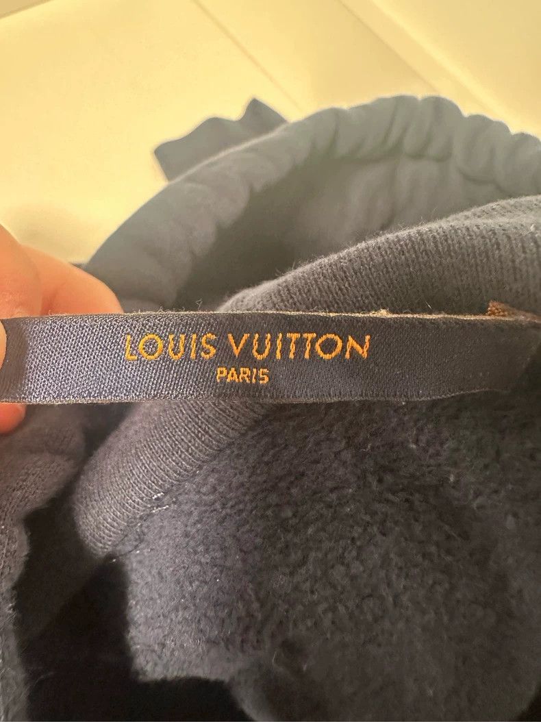 Louis Vuitton LOUIS VUITTON Navy hooded sweatshirt Size US L / EU 52-54 / 3 - 3 Thumbnail