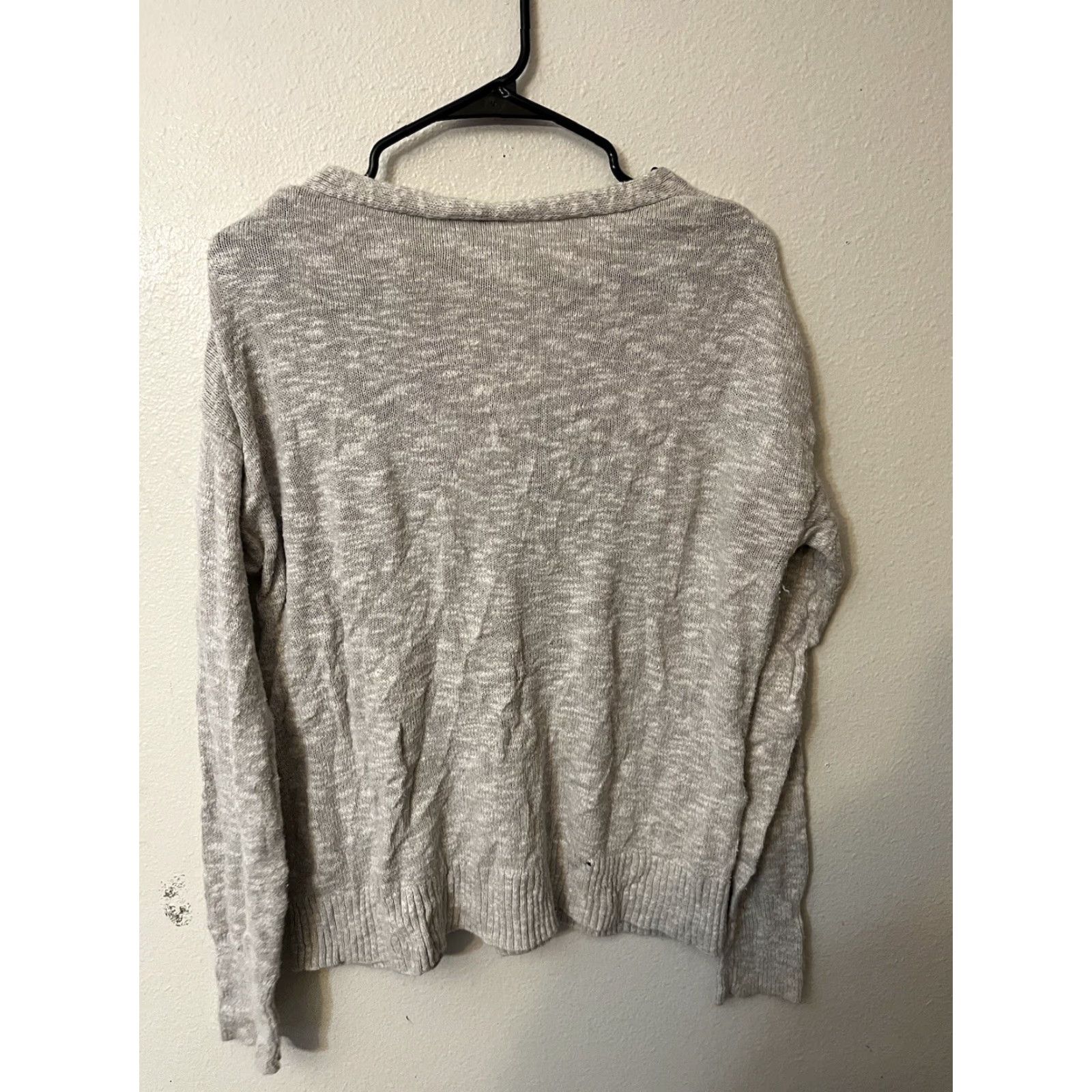 Gap VINTAGE Gap Women Solid V-Neck Long Sleeve Sweater Size Large Gray Basic Size L / US 10 / IT 46 - 2 Thumbnail