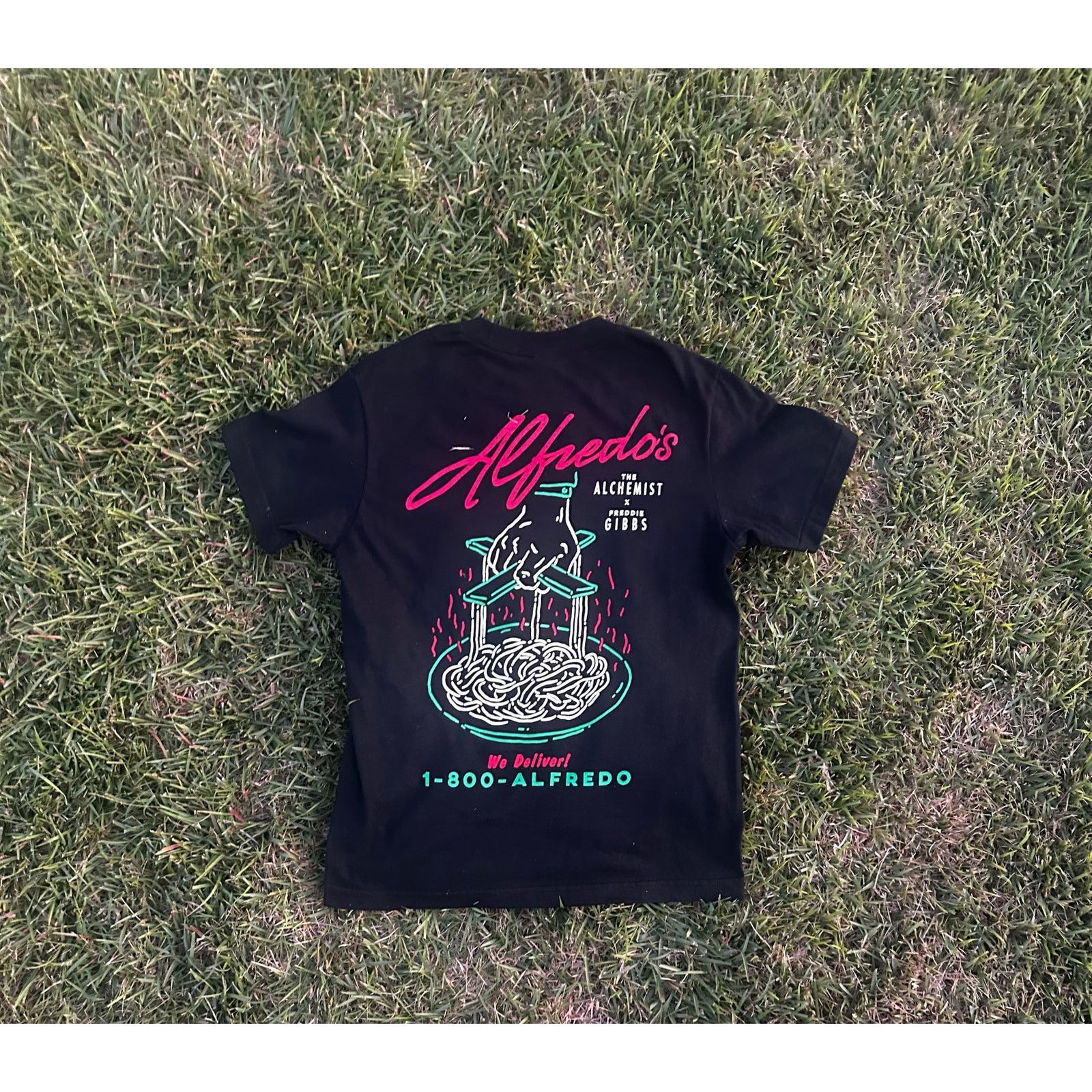 Other Freddie gibbs x Alchemist “we deliver Tee” Size S Size US S / EU 44-46 / 1 - 1 Thumbnail