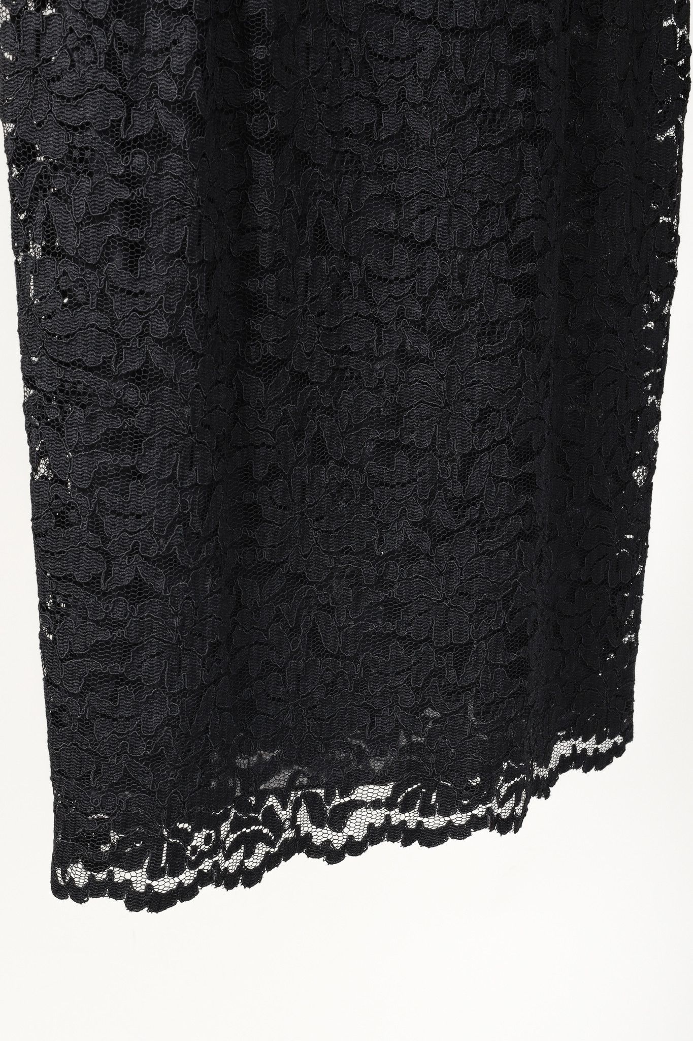 Dolce & Gabbana D&G Dolce & Gabbana AW/09 Black Lace 3/4-Sleeve Midi Dress Size S / US 4 / IT 40 - 7 Thumbnail