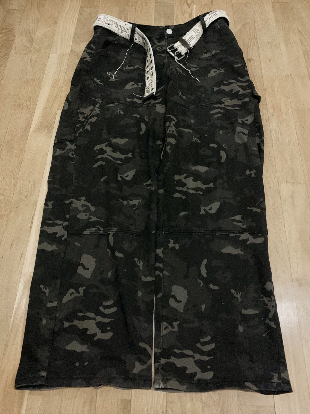 Japanese Brand Washed vintage super baggy pants Size US 31 - 1 Thumbnail