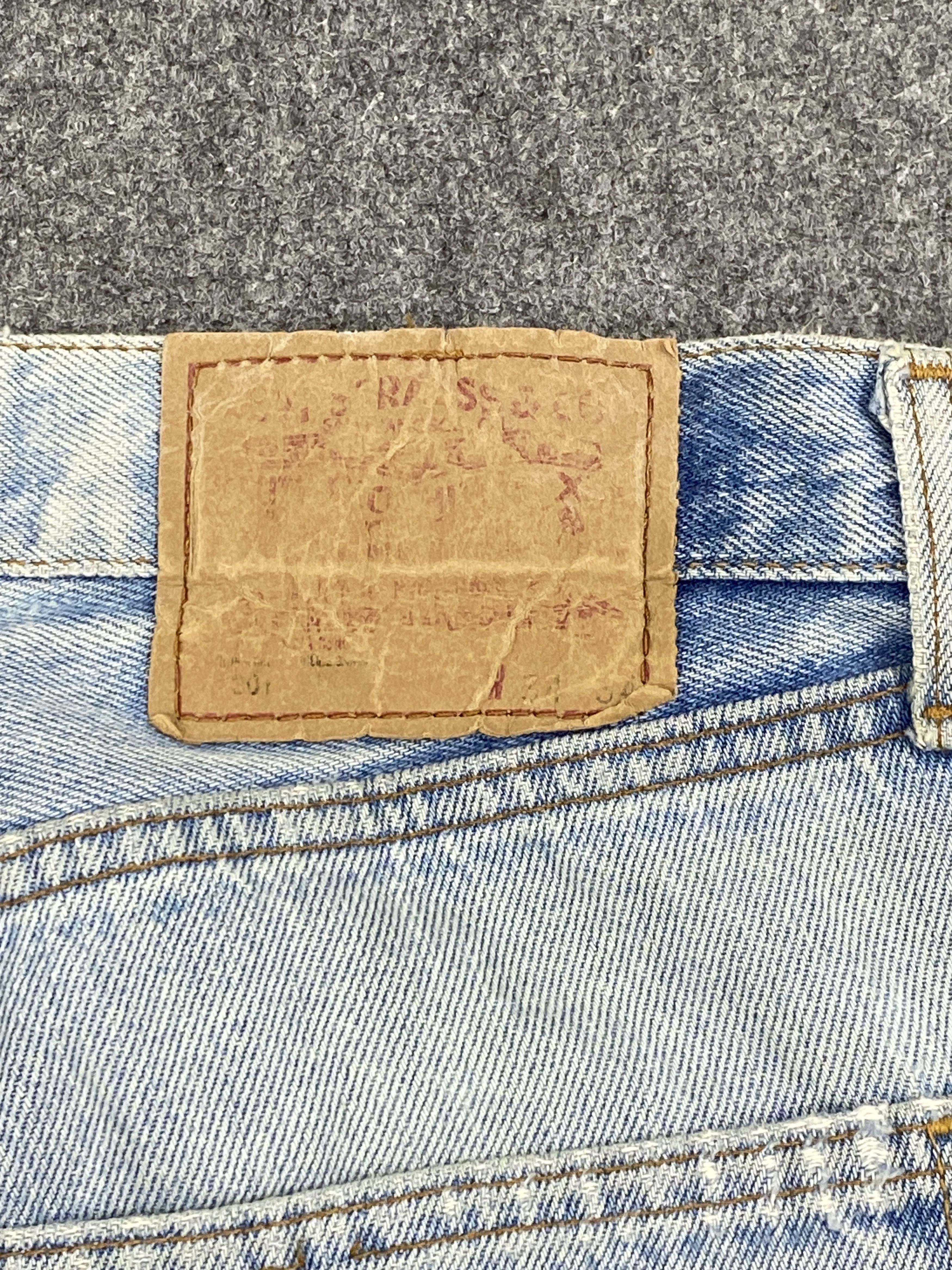 Levi's Vintage Levis 501 Light Blue Wash Denim DP2808 Size US 33 - 5 Thumbnail