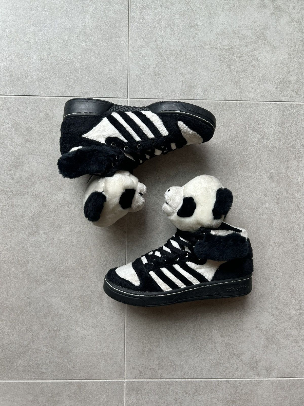 Adidas × Jeremy Scott JEREMY SCOTT ADIDAS PANDA HEAD GRAIL Size US 10 / EU 43 - 4 Thumbnail