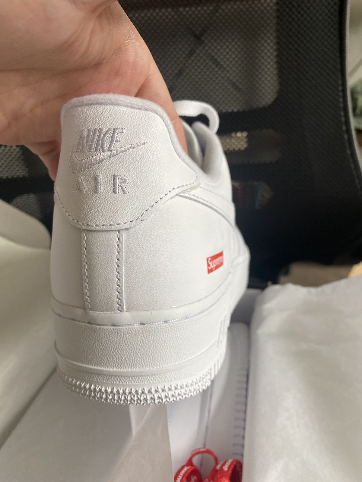 Nike × Supreme Supreme Air Force 1 white Size US 11 / EU 44 - 4 Thumbnail