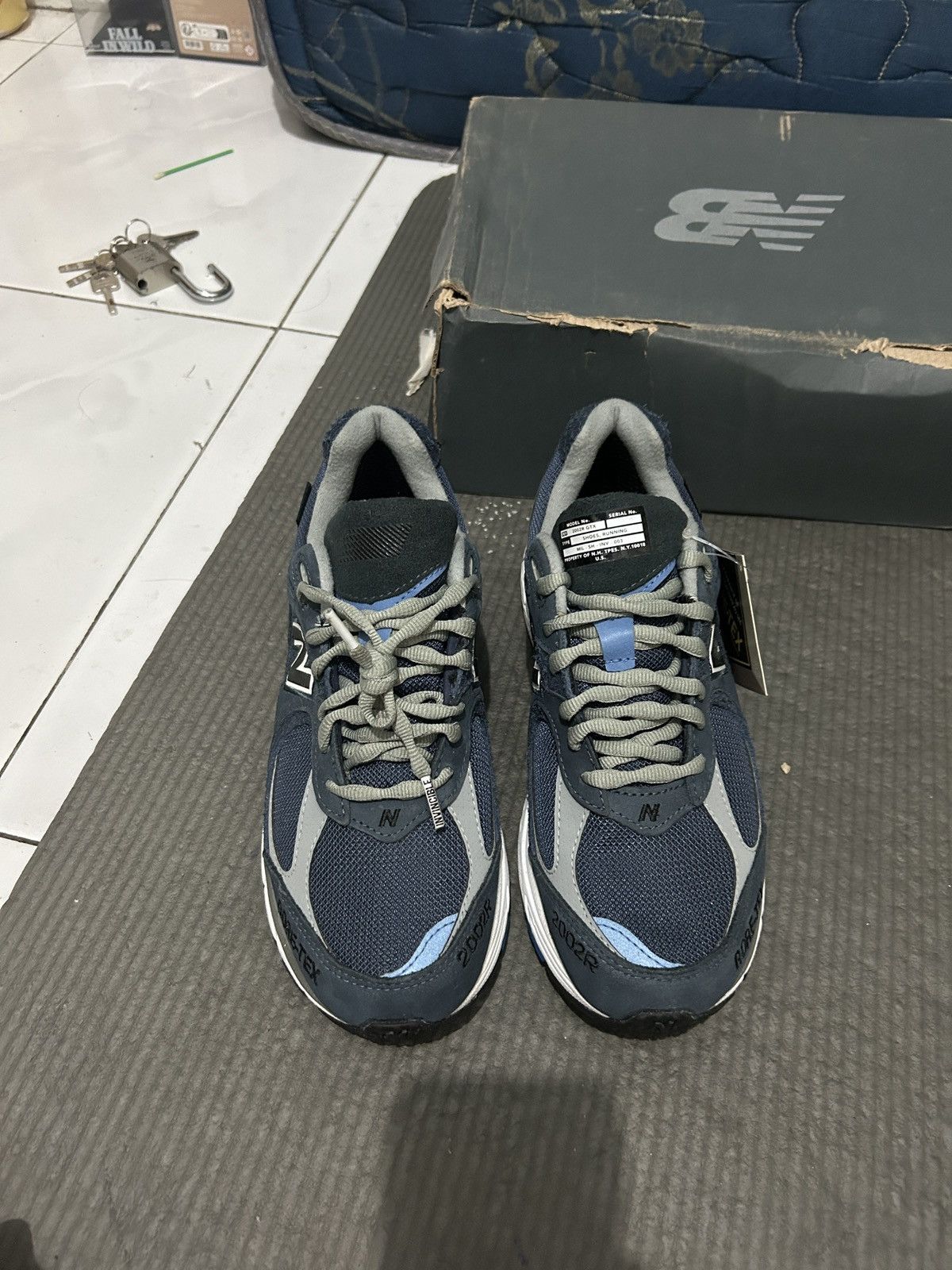 New Balance new balance 2002r invincible Size US 7 / EU 40 - 3 Thumbnail
