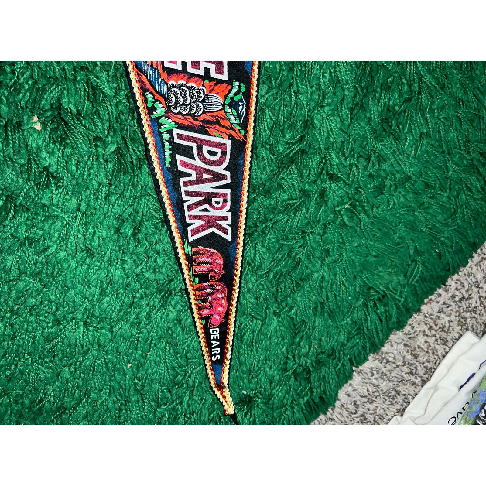 Vintage 1970s 60s Vintage Yellowstone Park Nature Felt Pennant VTG Size ONE SIZE - 5 Thumbnail