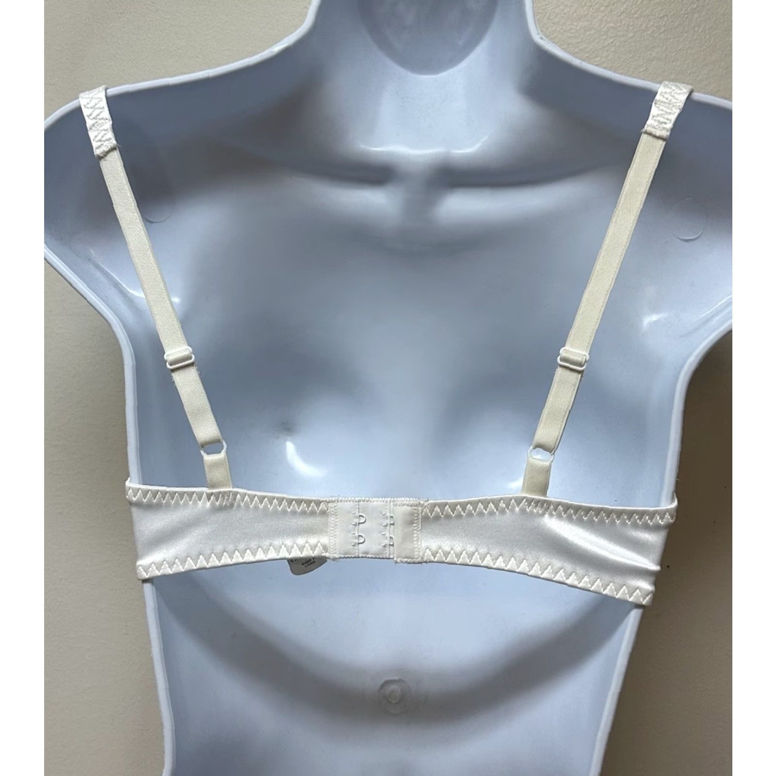 Vintage VINTAGE Natori Satin Nylon Bullet Push Up Bra 34C Beige 34C Pin Up Womens Size ONE SIZE - 6 Thumbnail