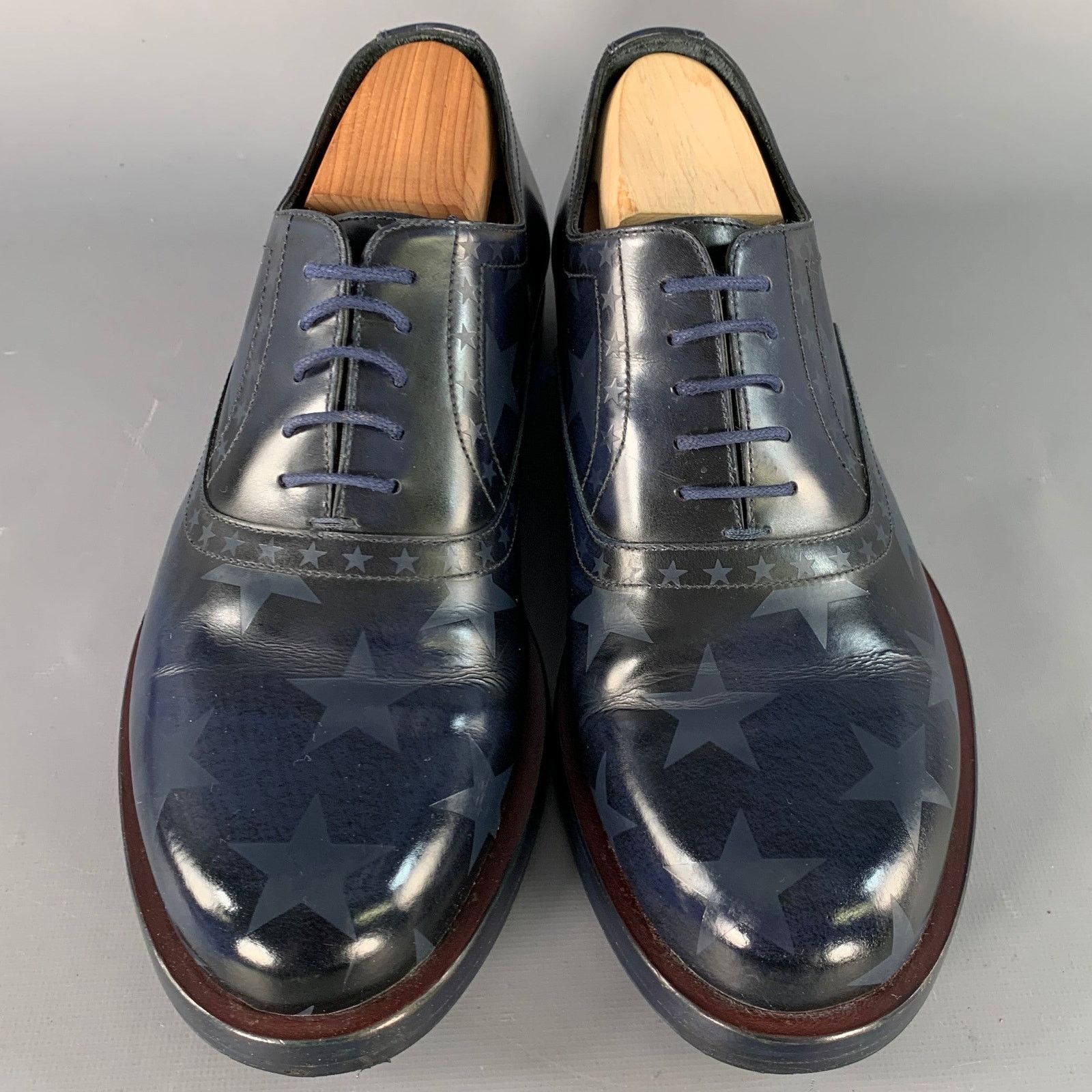 Valentino Size 7.5 Navy Embossed Stars Leather Oxford Lace-Up Shoes Size US 7.5 / EU 40-41 - 4 Thumbnail