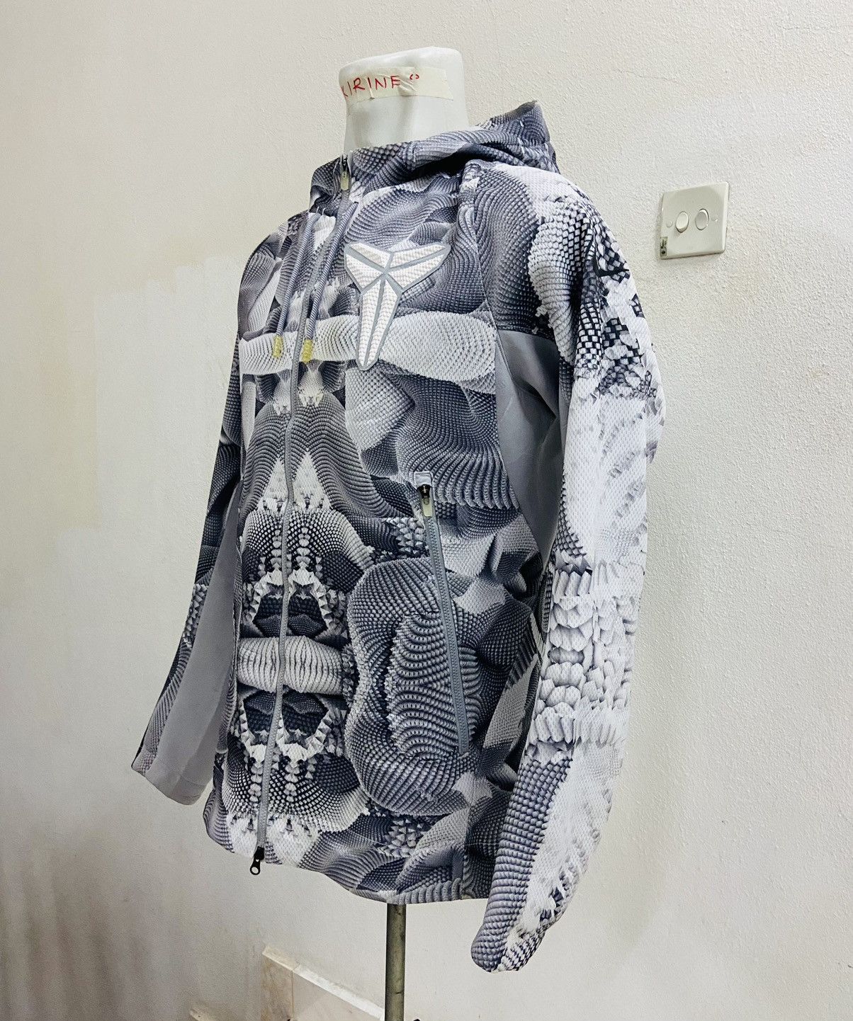 Nike NIKE KOBE BRYANT MAMBULA HYPERMESH JACKET Size US M / EU 48-50 / 2 - 8 Thumbnail