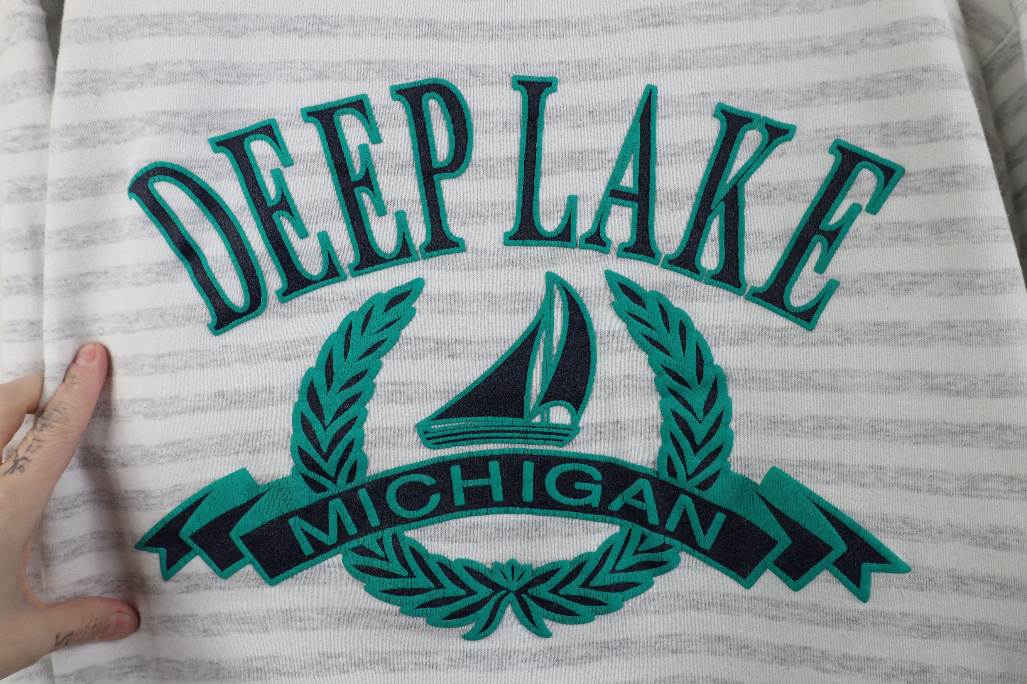 Vintage Vintage 90s Streetwear Deep Lake Michigan Sweatshirt USA Size L / US 10 / IT 46 - 4 Thumbnail