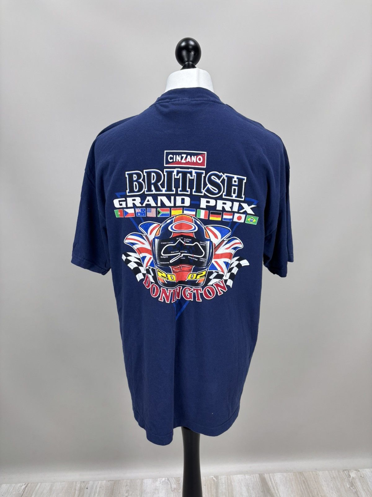 Vintage Mens vintage t shirt British Grand Prix 2002 Donington Size US XL / EU 56 / 4 - 6 Thumbnail