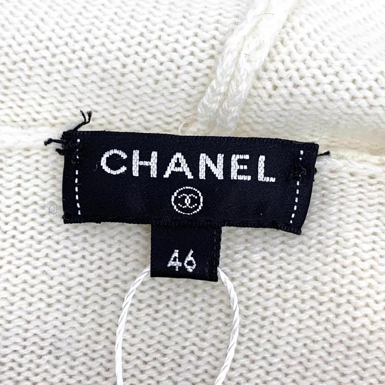 Chanel Chanel Cruise Series Beige Letter Inlaid Cashmere Hooded D Size L / US 10 / IT 46 - 5 Thumbnail