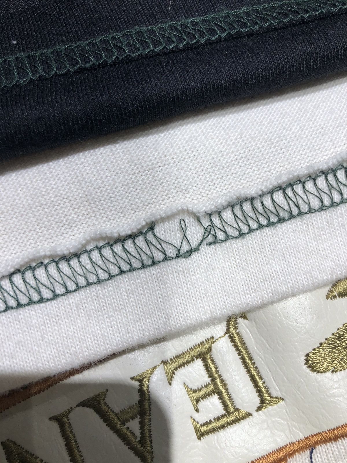 Vintage Vintage 90s Bootleg Guess Jeans T-Shirt Size US XL / EU 56 / 4 - 21 Thumbnail