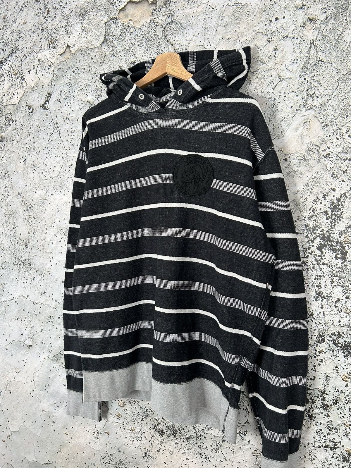 Diesel Vintage Diesel Y2K 00s Stripped Hoodie Streetwear Avantgarde Size US XXL / EU 58 / 5 - 2 Thumbnail