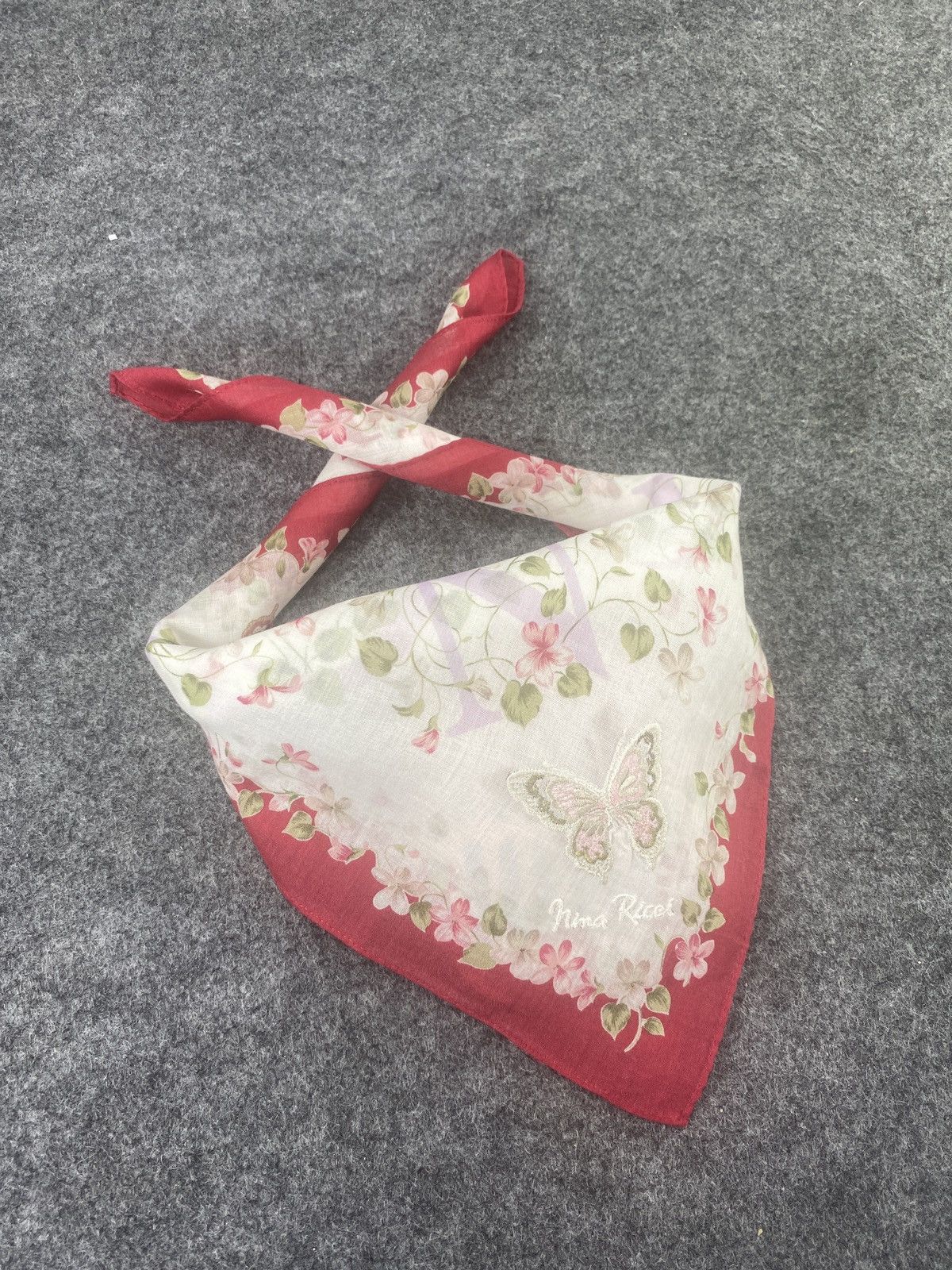 Nina Ricci Handkerchief / Bandana / Neckerchief-B039
