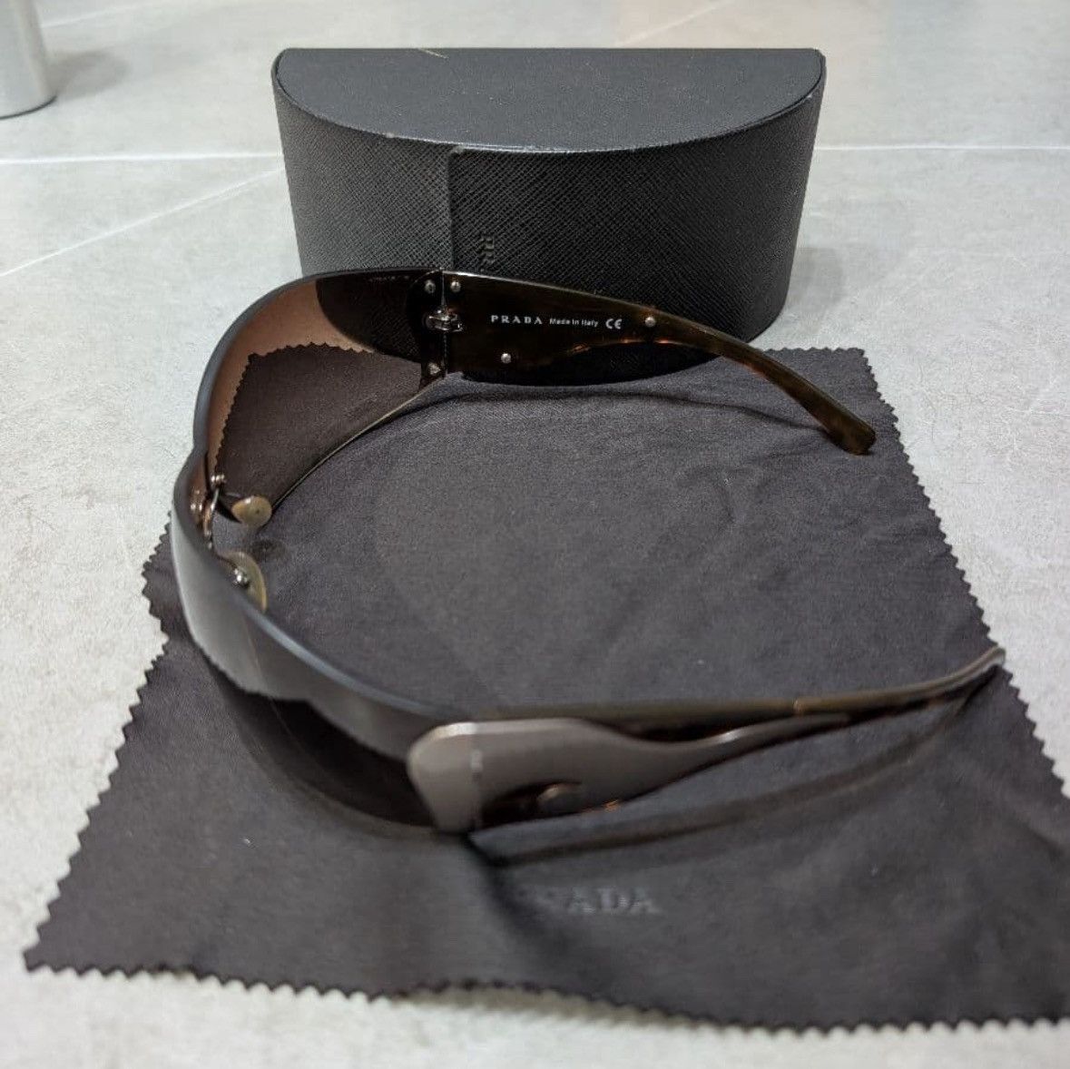 Designer × Prada × Vintage 2000s Prada Sunglasses Y2K SPR 58F