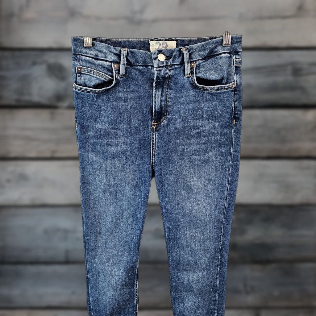 Vintage We The Free Krissy Skinny Jeans Sz 29 Blue Mid Rise Medium Wash Womens Denim Jeans Size 29" - 1 Thumbnail