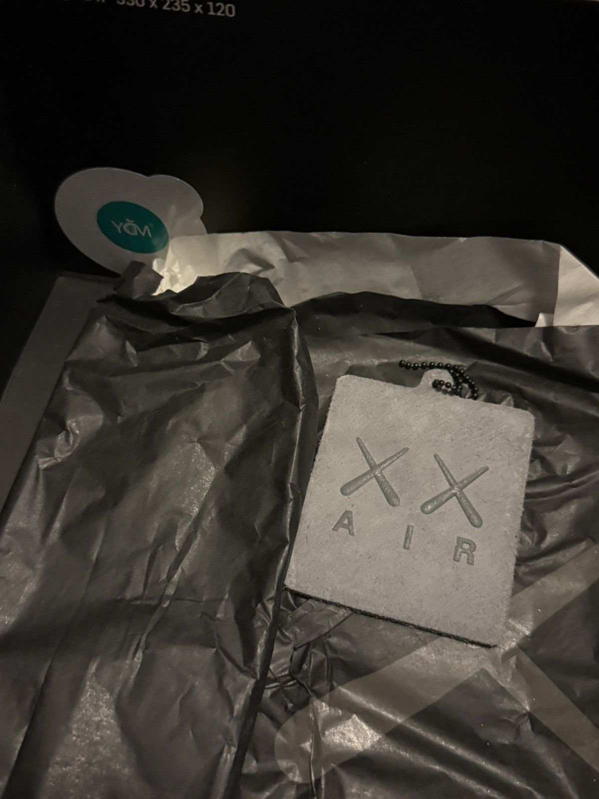 Jordan Brand × Kaws KAWS Jordan 4 Retro Cool Grey Size US 10 / EU 43 - 10 Thumbnail