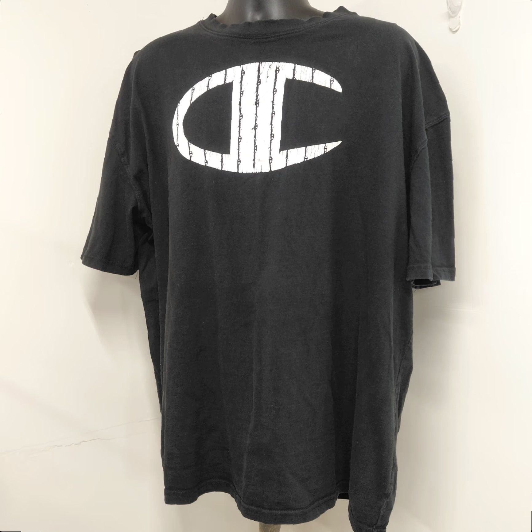 Champion Champion T-Shirt Men 3XL Black Short Sleeve Graphic Athletic Crew Neck Logo Vintage? No Size US XXL / EU 58 / 5 - 3 Thumbnail