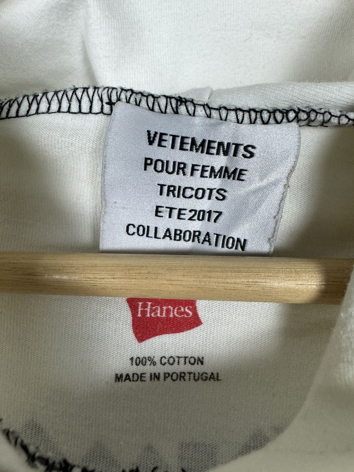 Vetements Rare Vetements SS17 Staff Hoodie White - Medium (oversized) Size US M / EU 48-50 / 2 - 4 Thumbnail