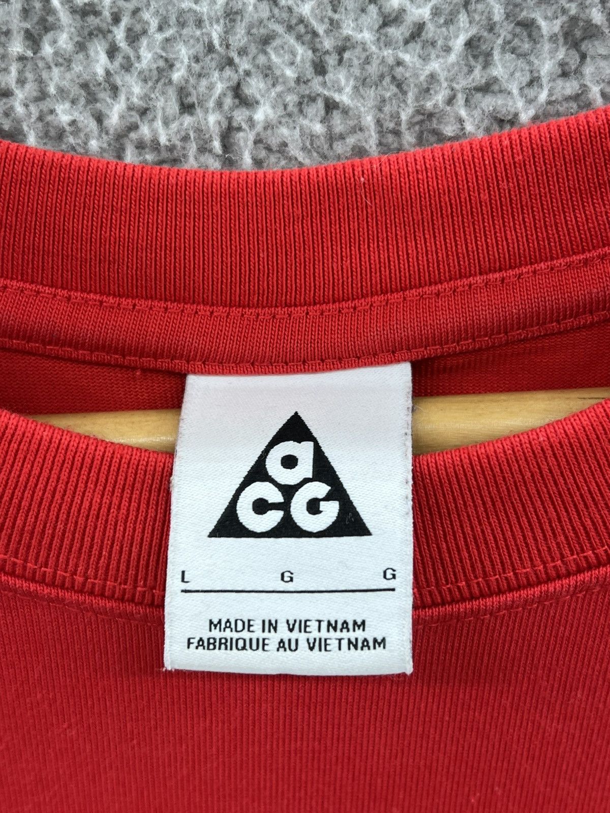 Nike ACG Nike ACG T-Shirt Men’s Size Large University Red DJ3644-657 Size US L / EU 52-54 / 3 - 3 Thumbnail