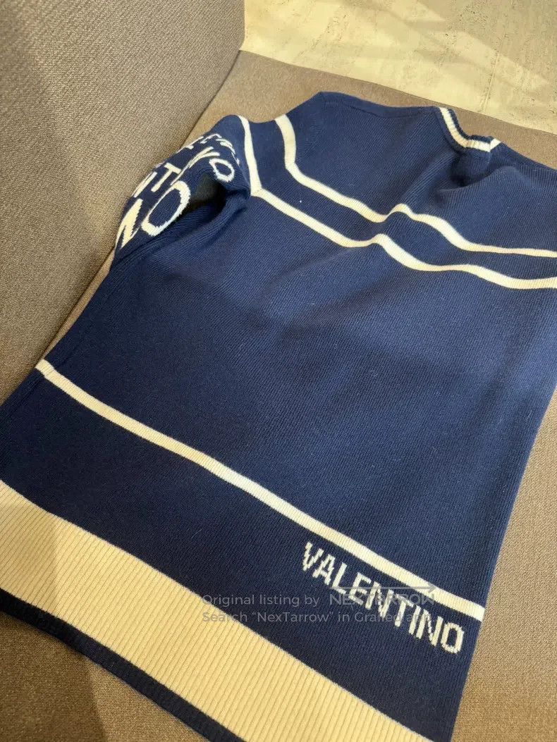 Valentino Valentino Blue and white letter V-neck sweater Size S / US 4 / IT 40 - 4 Thumbnail