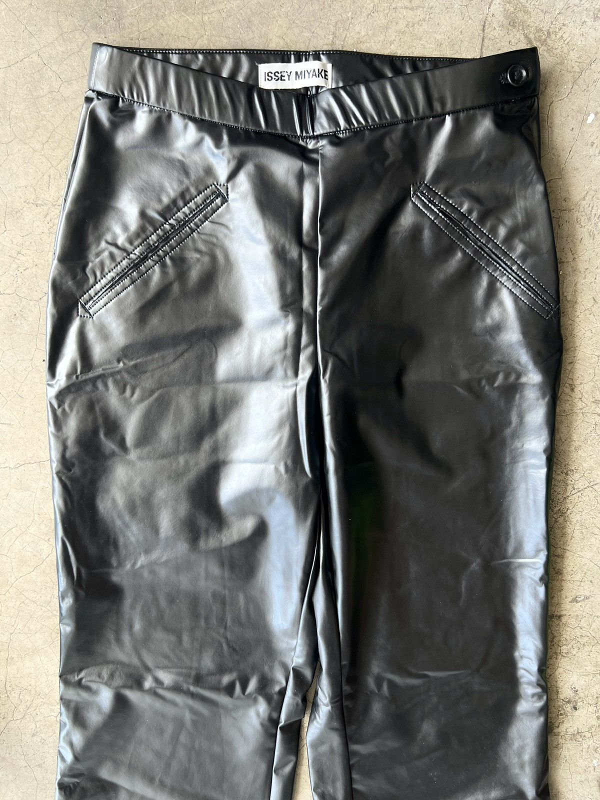 Issey Miyake Issey Miyake - S/S99 Nylon Boot Cut Pants Size 27" / US 4 / IT 40 - 4 Thumbnail