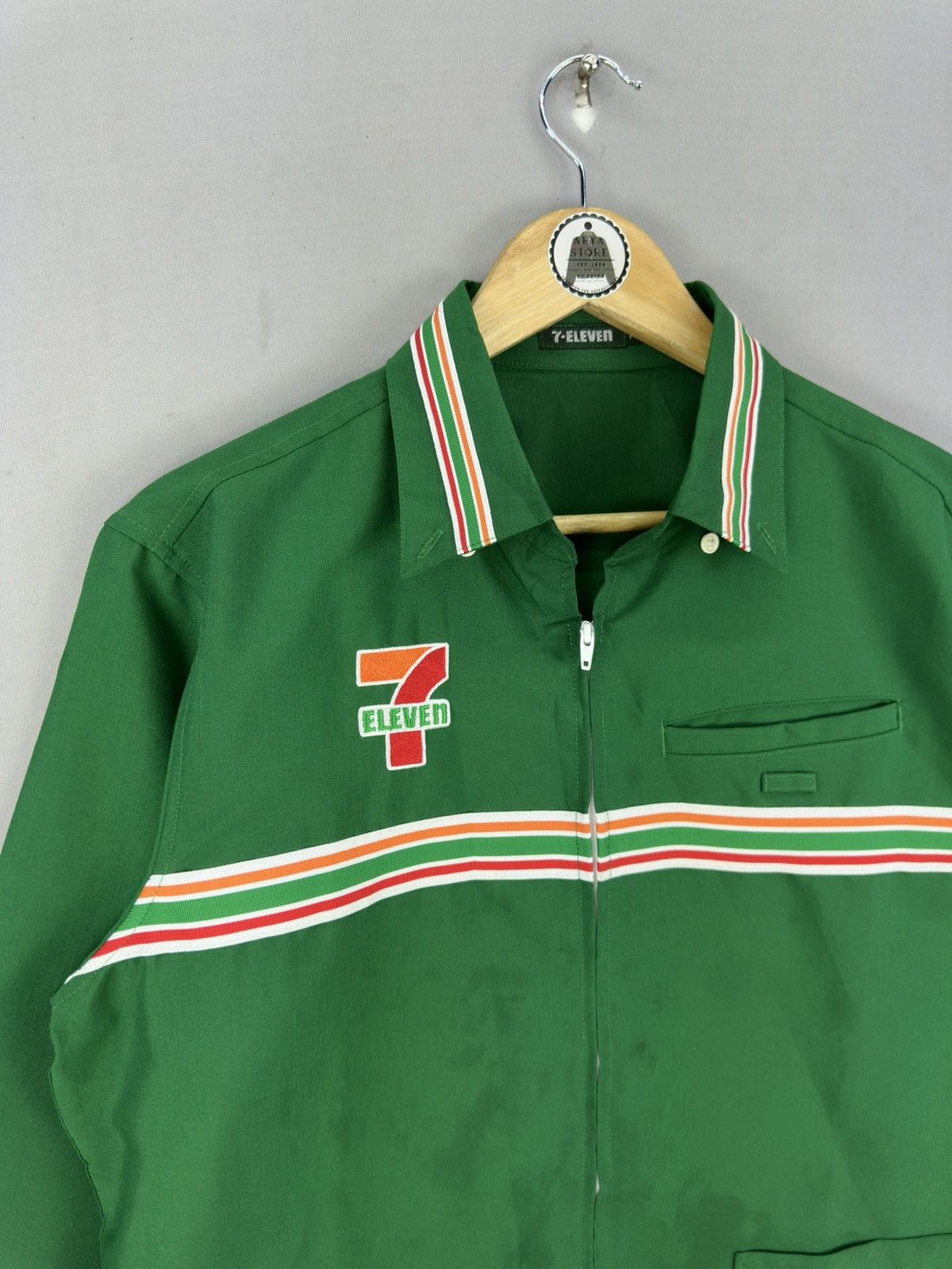 Japanese Brand Vintage 7 Eleven Uniform Worker Jacket Size US L / EU 52-54 / 3 - 2 Thumbnail