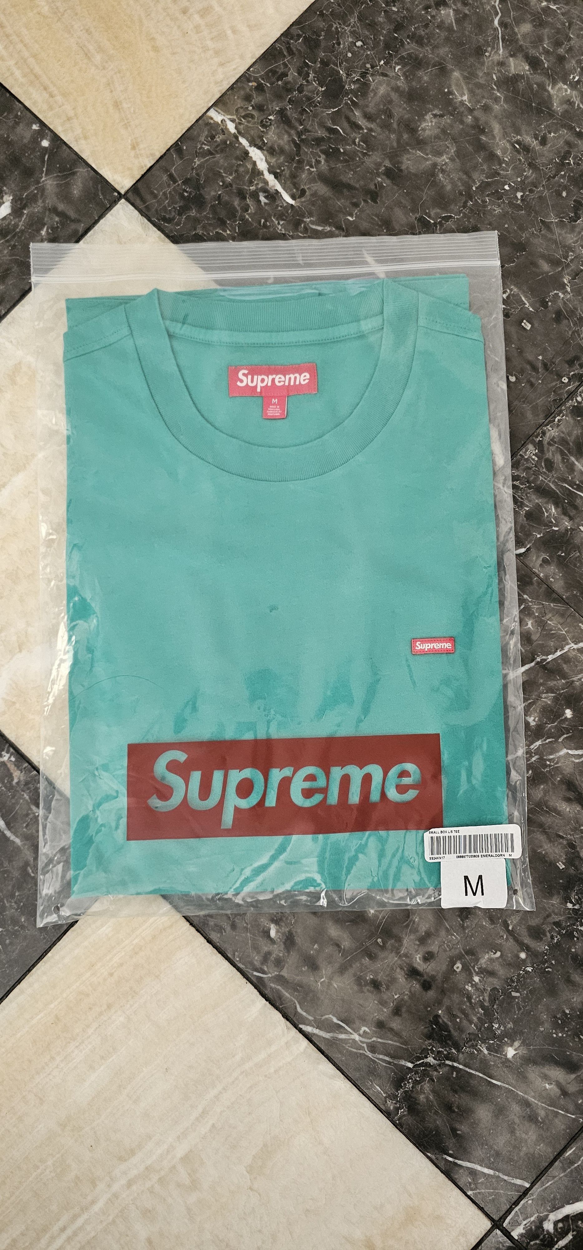 Supreme New Supreme Small Box L/S - Emerald Green Size US M / EU 48-50 / 2 - 1 Thumbnail