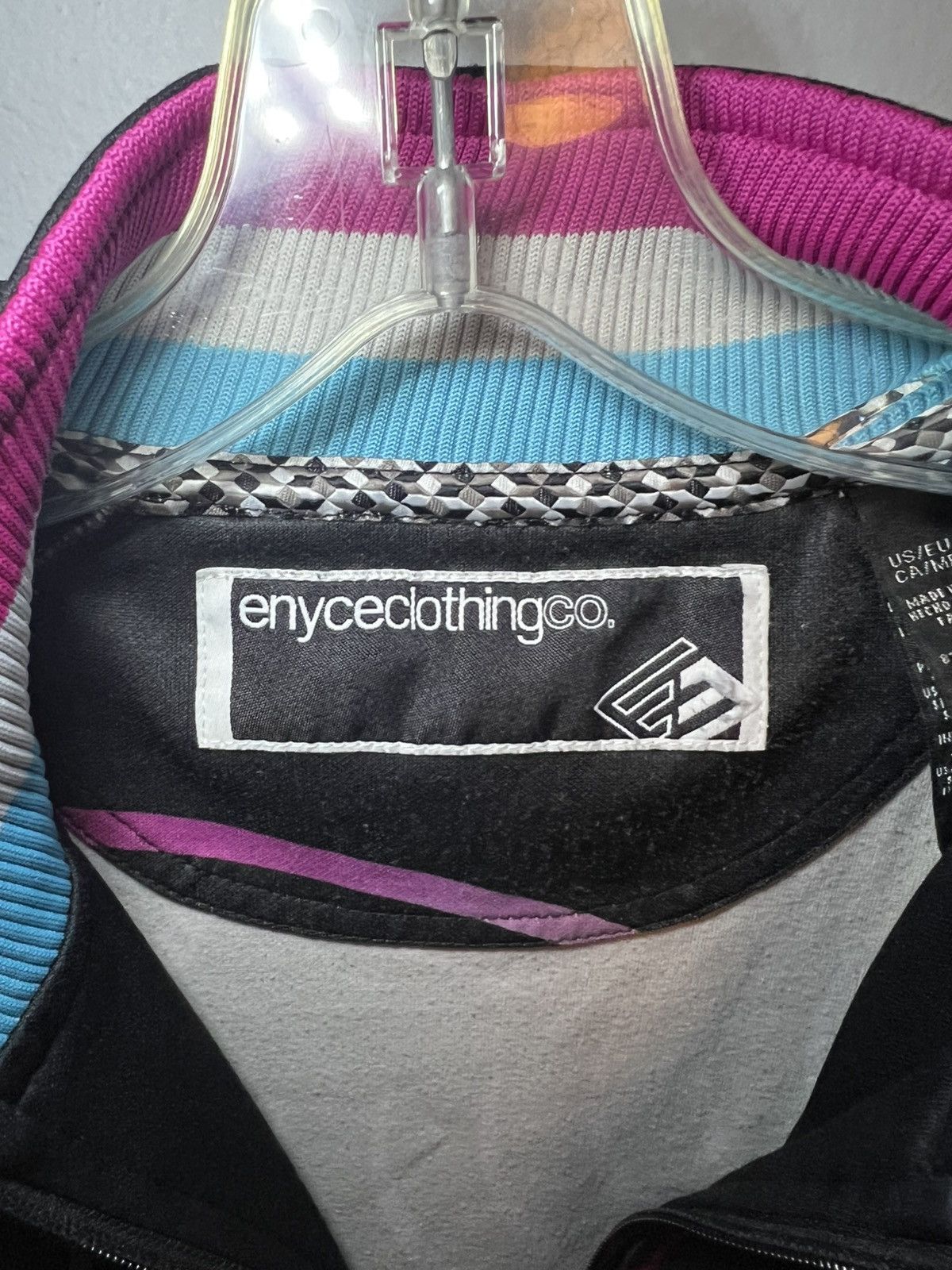 Enyce Vintage Enyce 2000s multi colour zebra aop tracksuit top Size US L / EU 52-54 / 3 - 3 Thumbnail