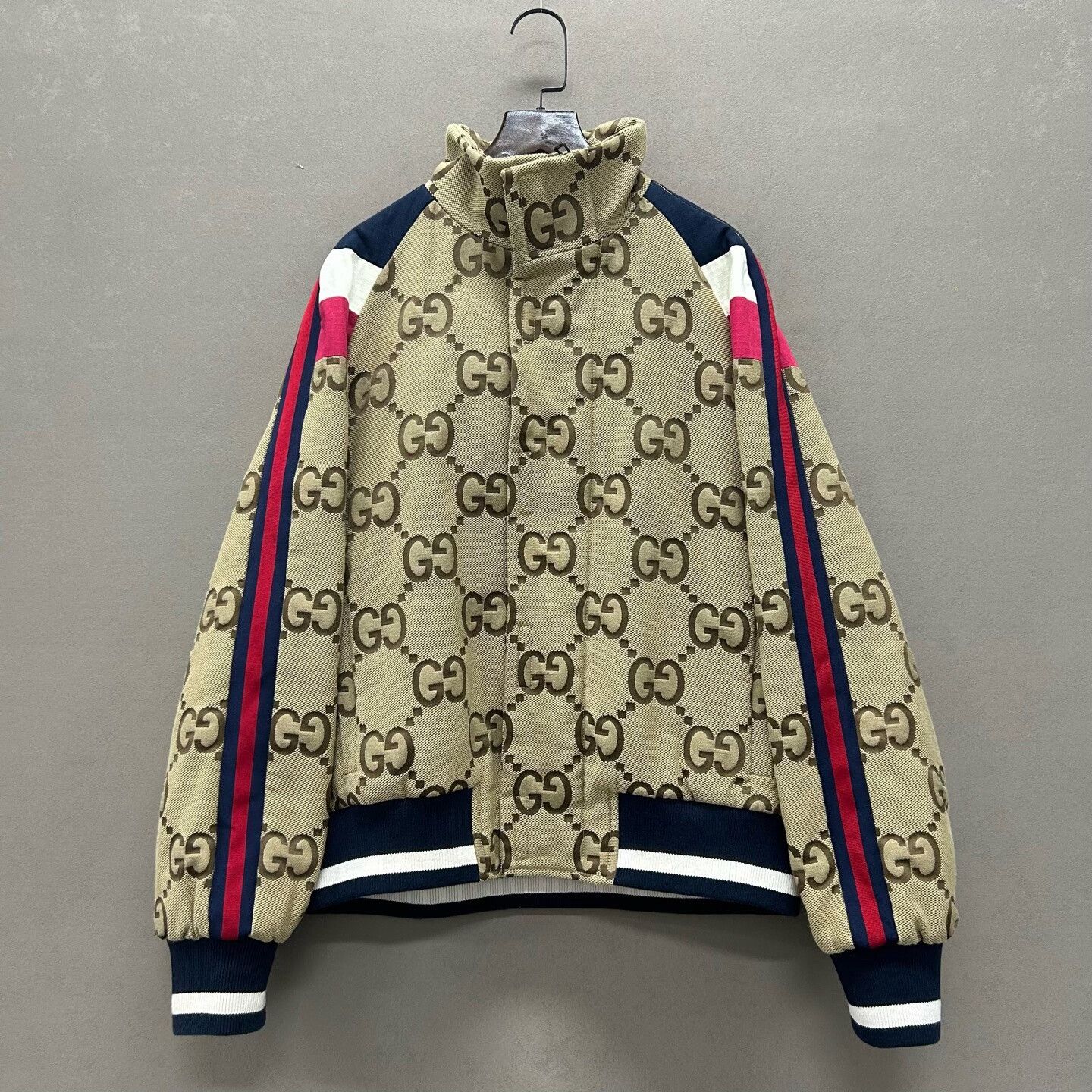 Gucci gucci logo printed stand-up collar jacket Size US L / EU 52-54 / 3 - 1 Thumbnail