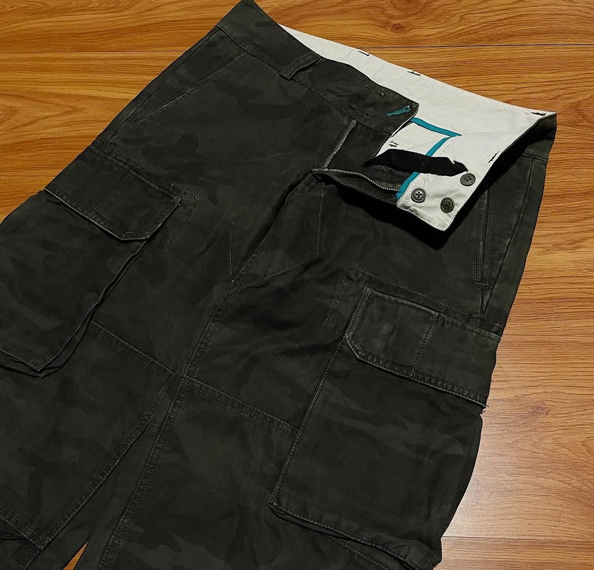 If Six Was Nine 2000s R Newbold Japanese Camo Bondage Cargo y2k Lgb Size US 34 / EU 50 - 4 Thumbnail