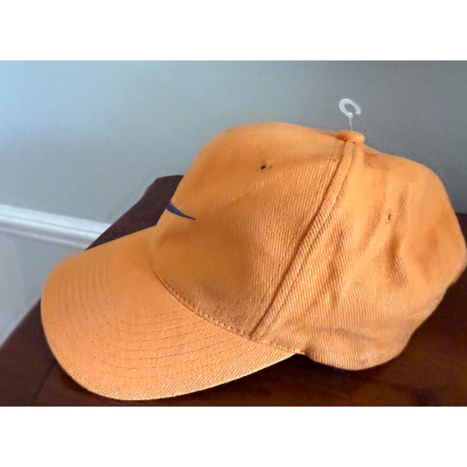 Nike VINTAGE Nike Hat Baseball Cap Unisex Adults Adjustable Orange Center Swoosh Size ONE SIZE - 2 Thumbnail