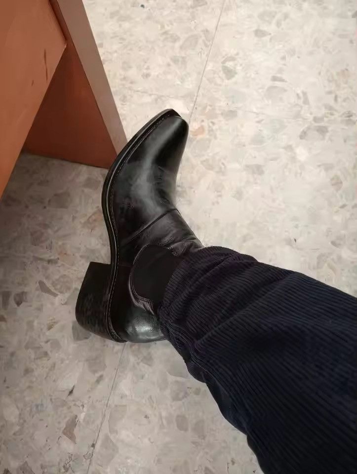 Japanese Brand Real Cow Genuine Leather Designer British Chelsea Boots Size US 11 / EU 44 - 12 Thumbnail
