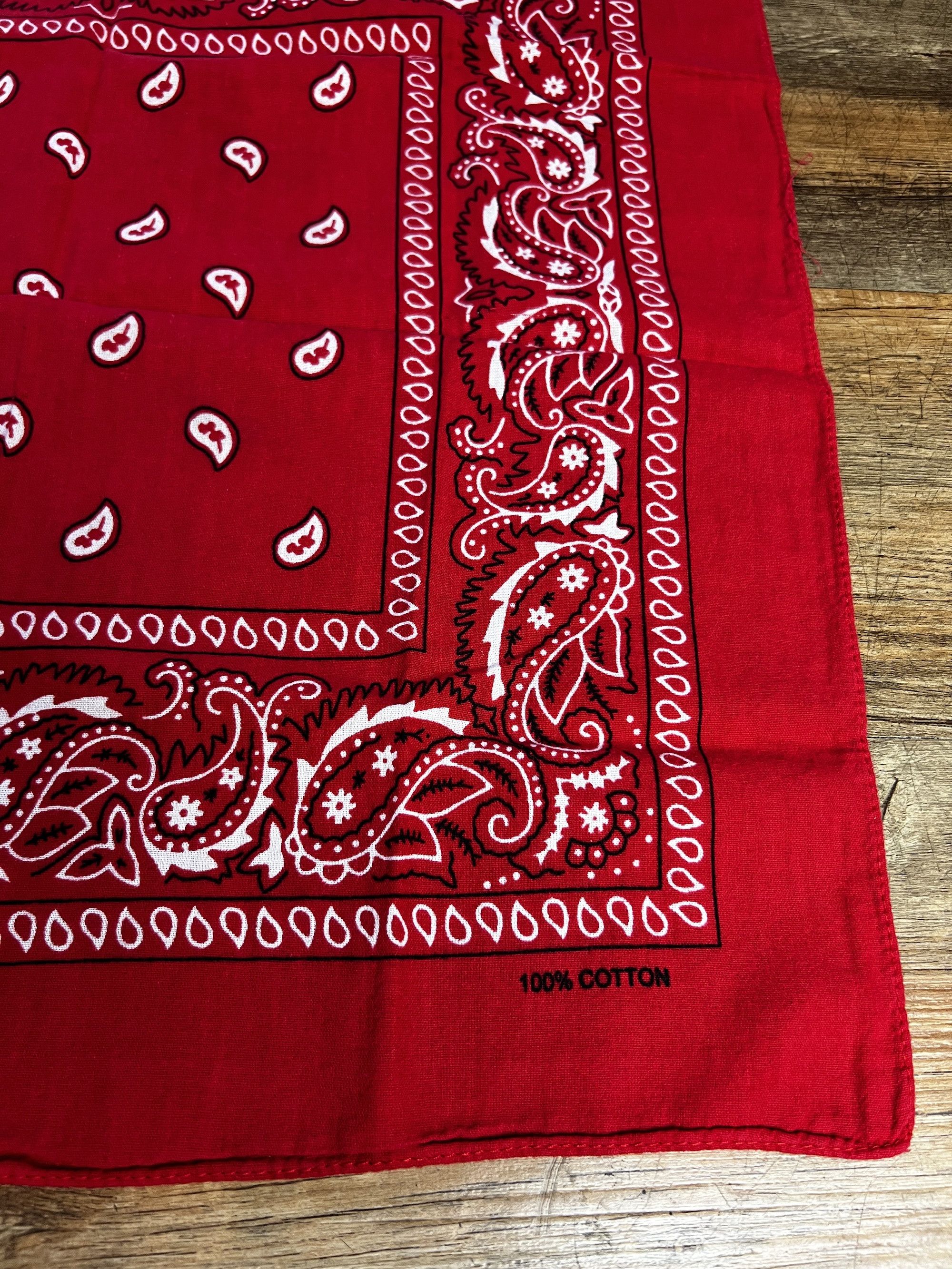 Vintage Vintage 100% Cotton Red Paisley Print Bandana RN13960 Size ONE SIZE - 4 Thumbnail
