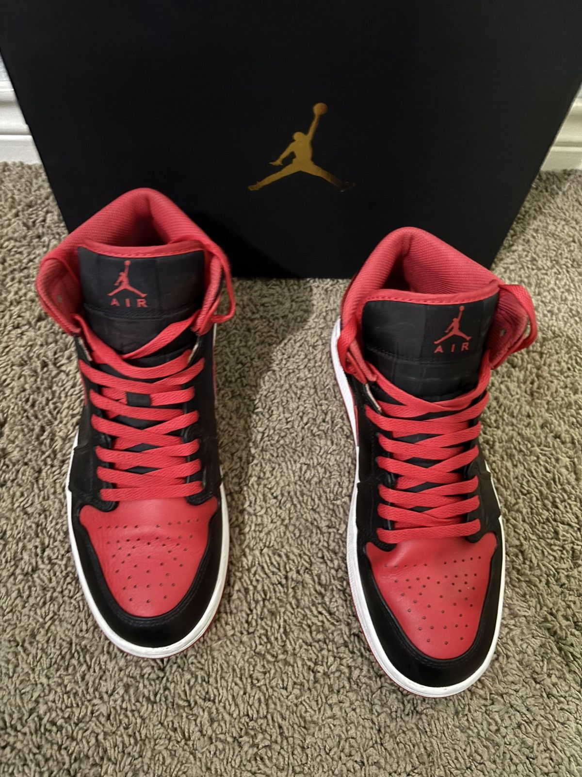 Jordan Brand Jordan 1 mid alternate bred Size US 9.5 / EU 42-43 - 6 Thumbnail