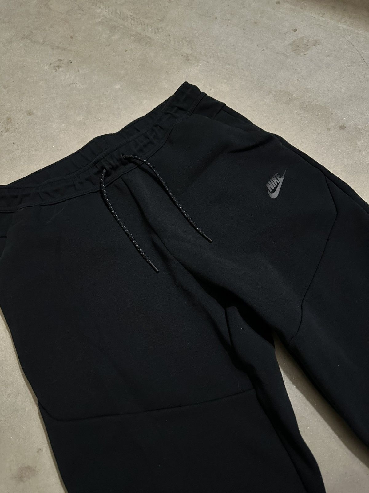 Nike Nike Black Tech Fleece Sweatpants Size US 32 / EU 48 - 2 Thumbnail