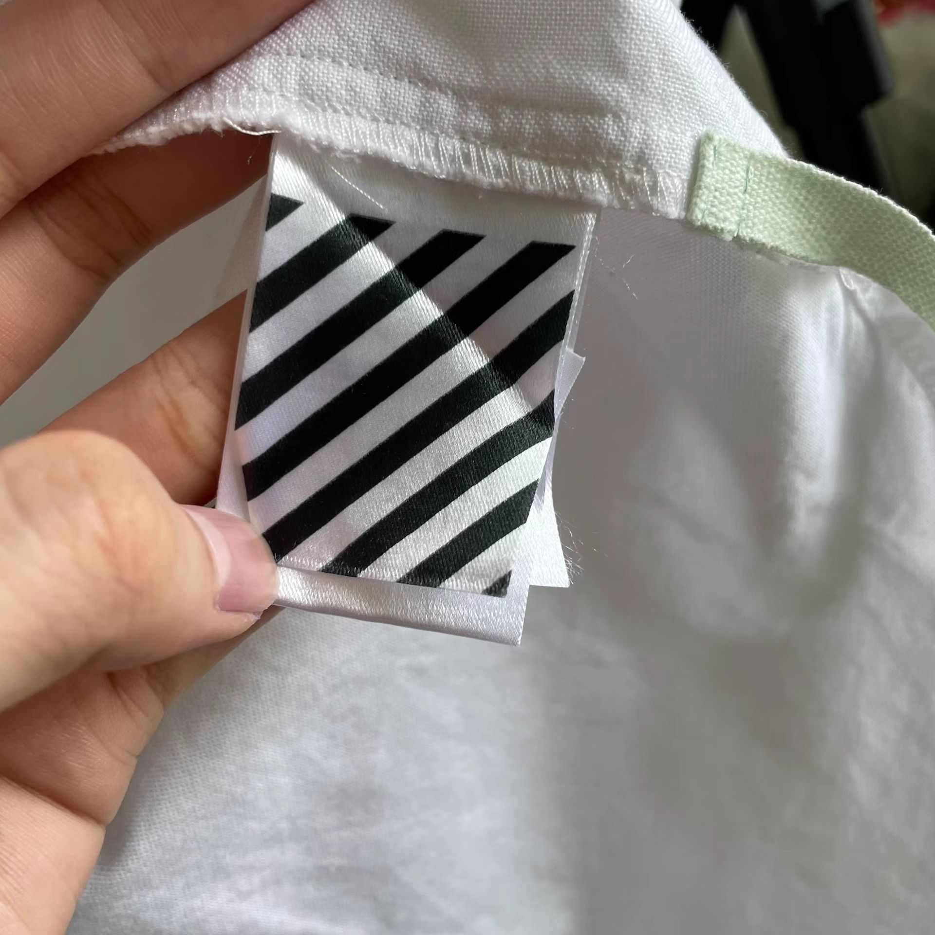 Officine Creative Off-White White Arrow Shirt OS S Size US S / EU 44-46 / 1 - 6 Thumbnail