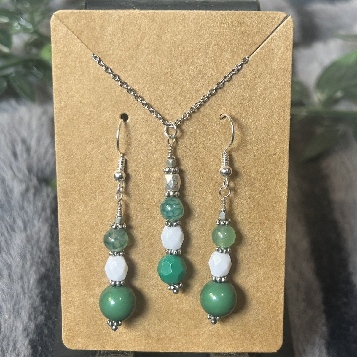 Handmade Handcrafted faceted milk glass dragon vein agate set Size ONE SIZE - 2 Thumbnail
