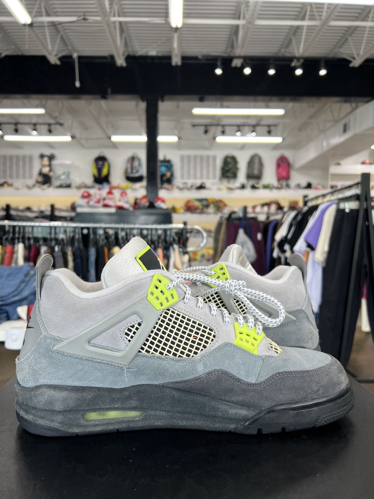 Jordan Brand Air Jordan 4 SE 95 Neon Sz. 12 (2020) Size US 12 / EU 45 - 4 Thumbnail
