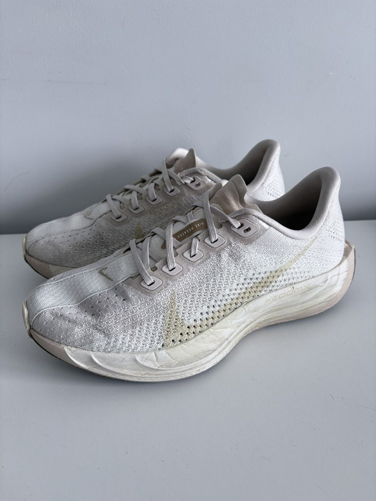 Nike Nike ZoomX Invincible Run Flyknit beige women's size 38.5 Size US 8.5 / IT 38.5 - 1 Thumbnail