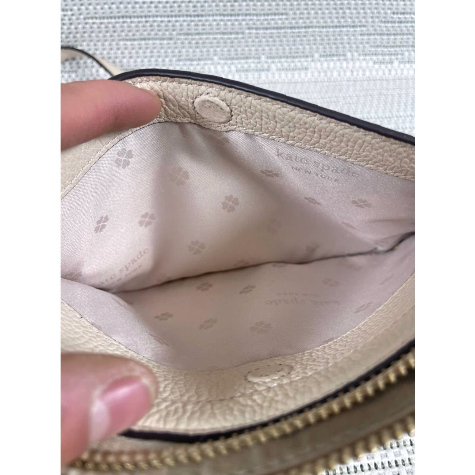 Vintage kate spade new york Bags Crossbody Small White Leather Knott Milk Glass Adjustable Strap Size ONE SIZE - 7 Thumbnail