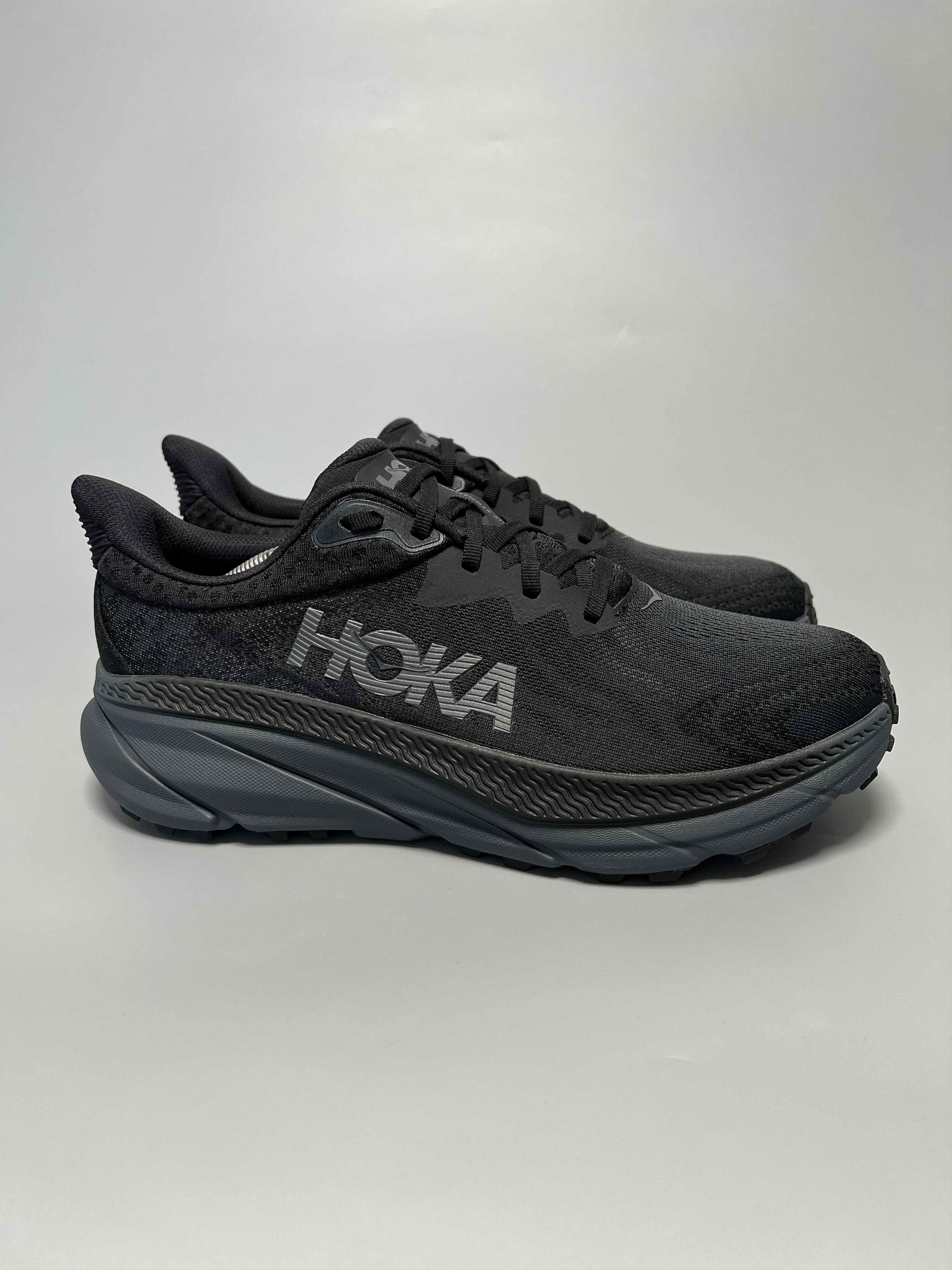 Hoka 10.5EE Hoka One One Challenger ATR 7 Wide Running Shoes Size US 10.5 / EU 43-44 - 1 Thumbnail