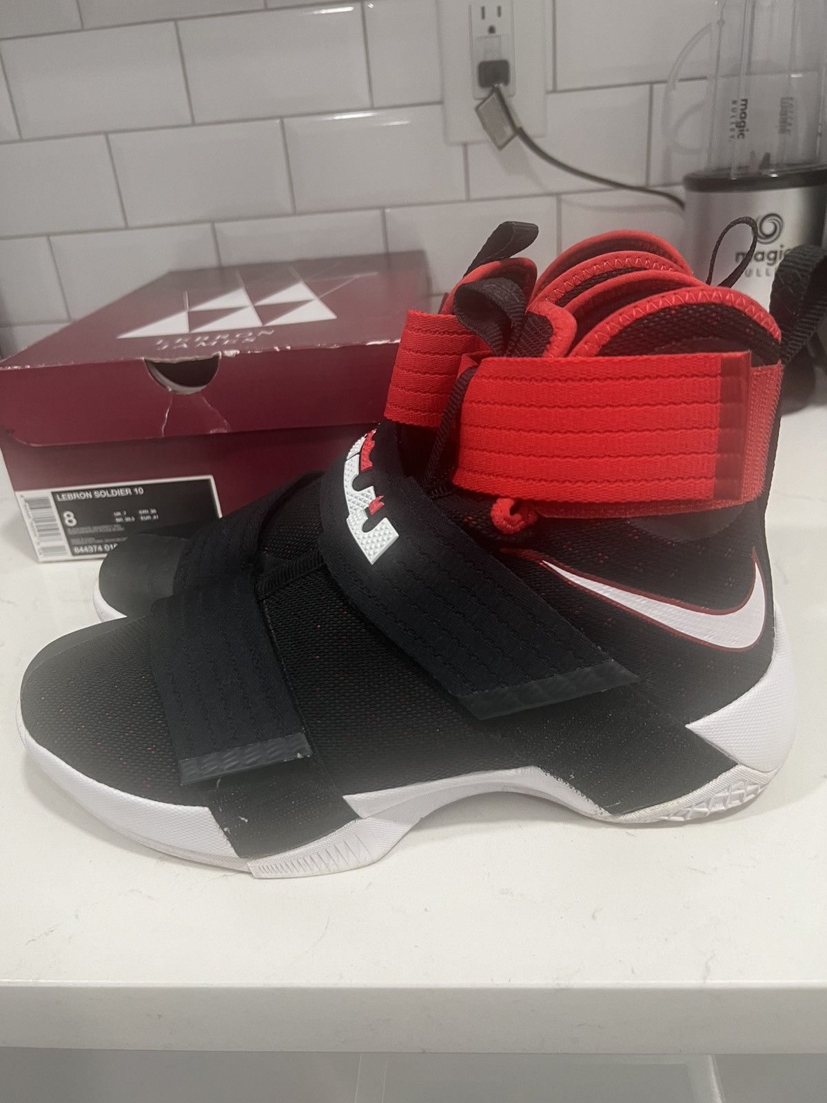 Nike Nike LeBron soldier 10 Size US 8 / EU 41 - 2 Thumbnail
