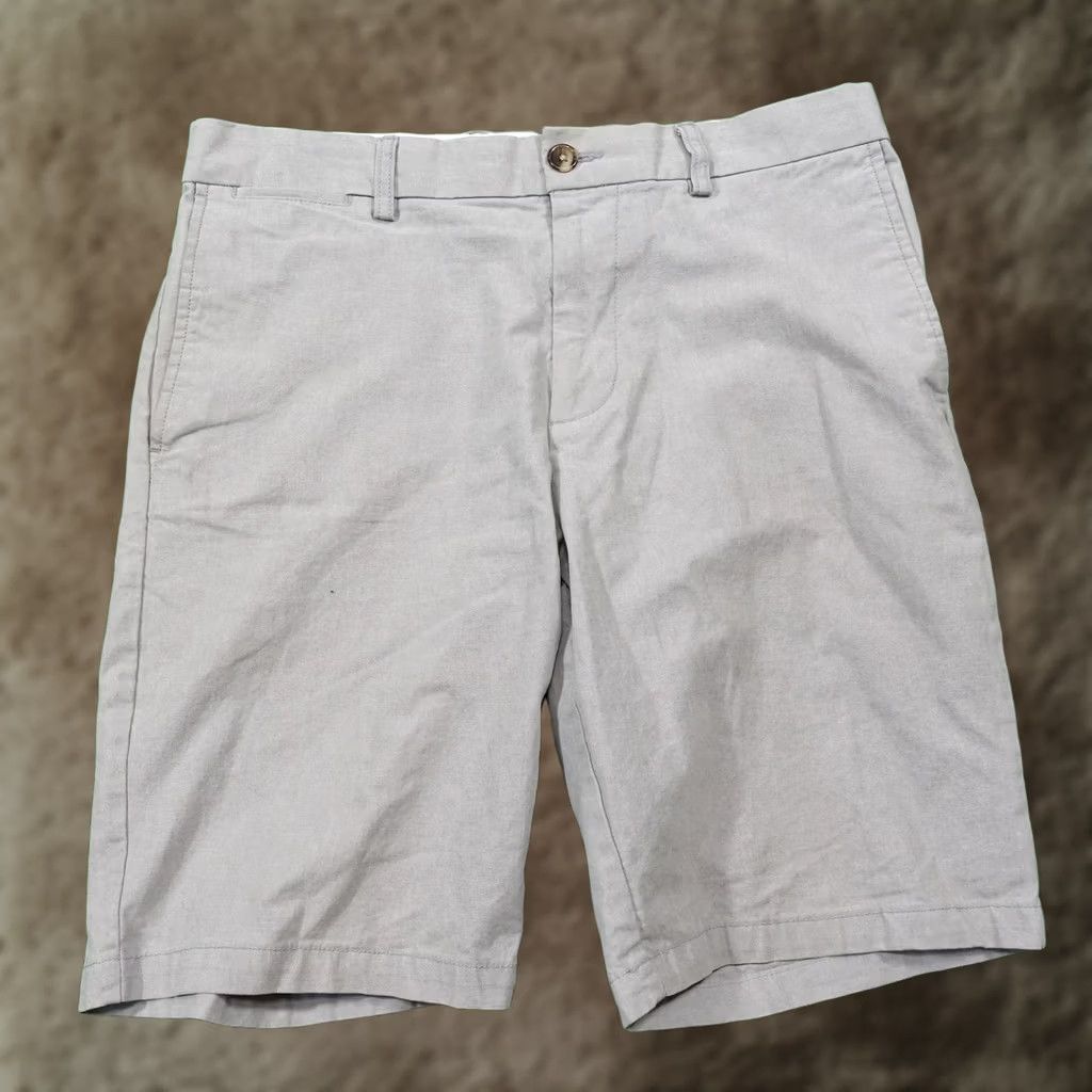 Old Navy Old Navy Shorts Mens 33 Gray Chino Cotton Spandex Ultimate Slim Built-In Flex Casual Summer Size US 33 - 1 Thumbnail